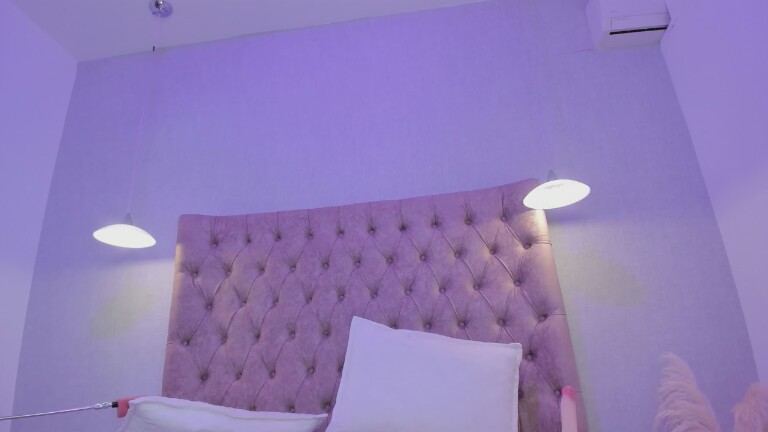 Alicia_Evans's Streamate show and profile