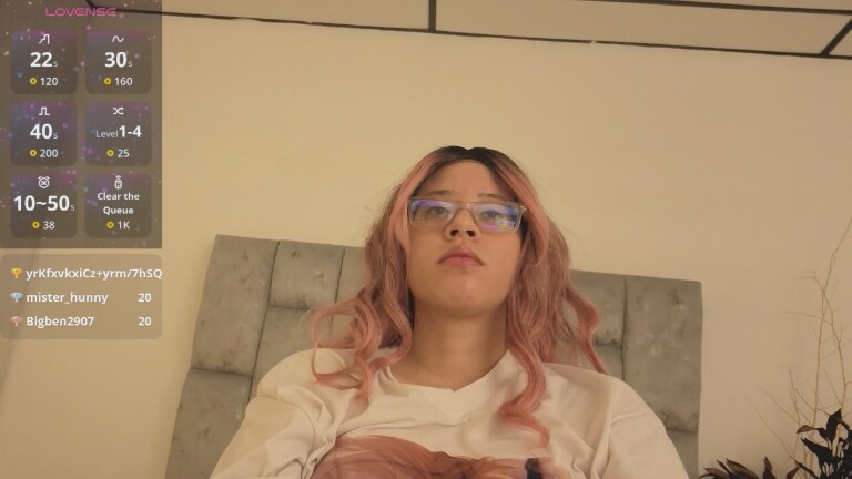 Izzumi's Streamate show and profile