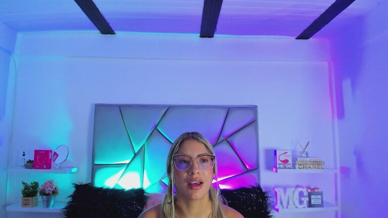 MelissaGolden's Streamate show and profile