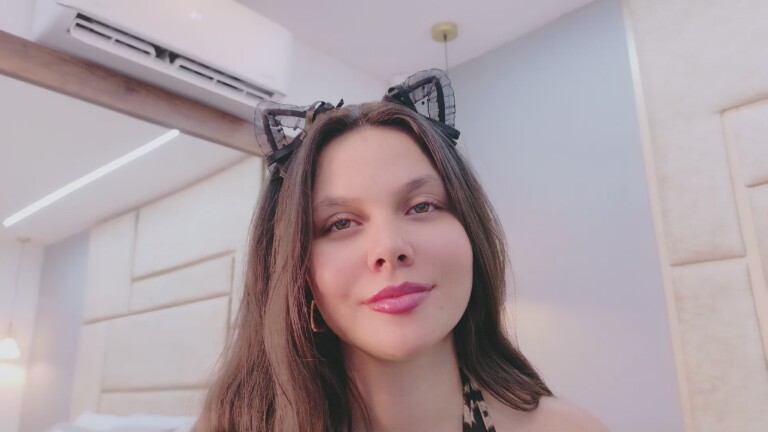 RubyyScarlett's Streamate show and profile