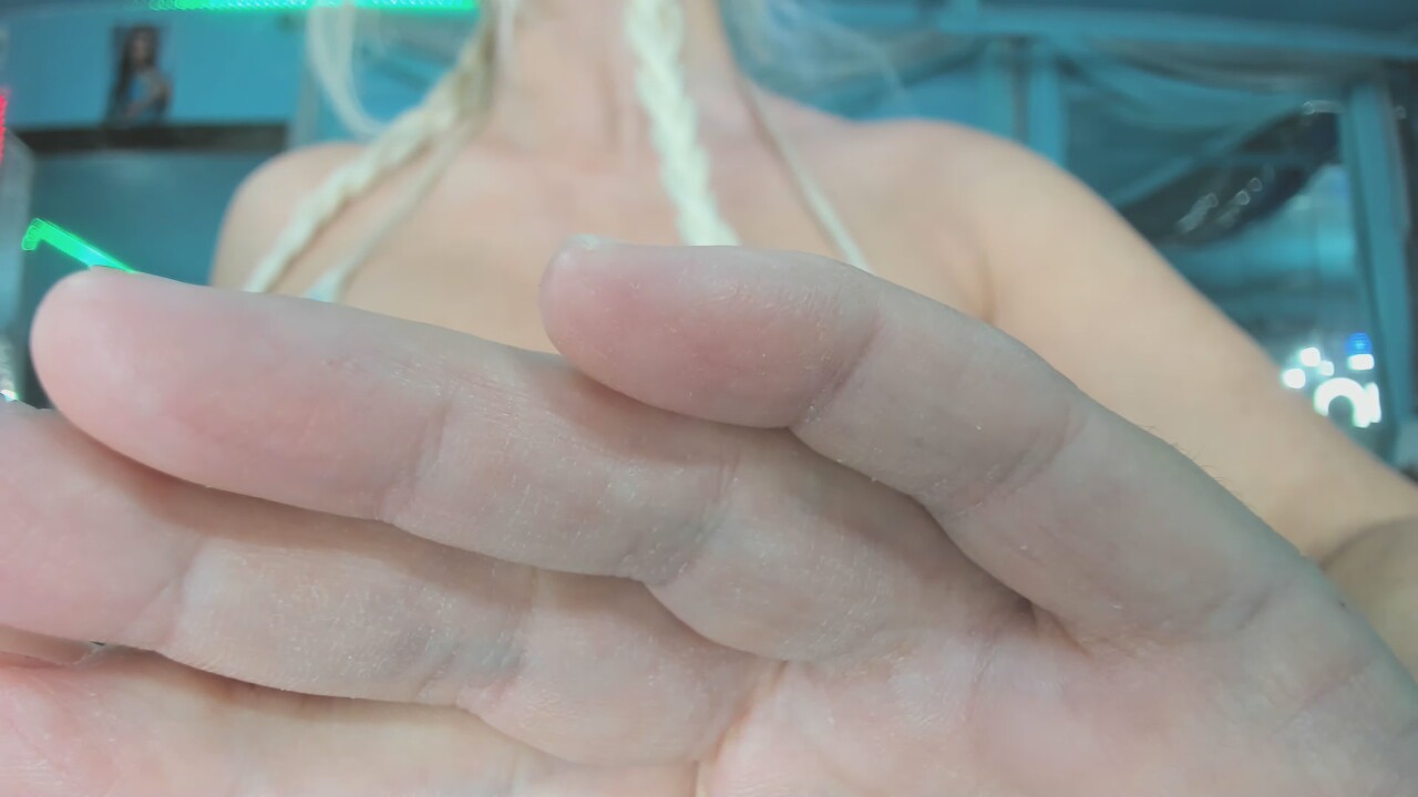 ADRIANNA777 Live Porn Model Profile