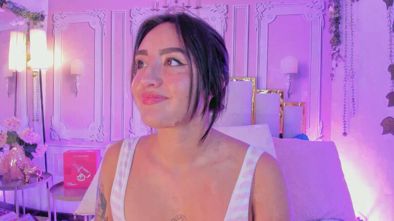 NaraSuarez's Streamate show and profile