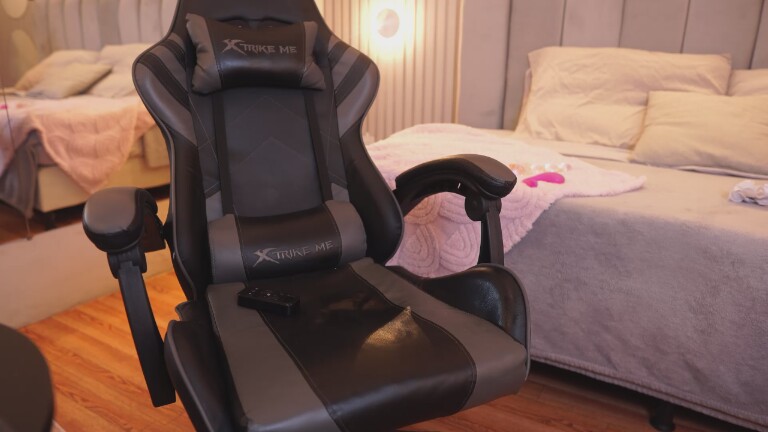 ZaraMiiuw's Streamate show and profile