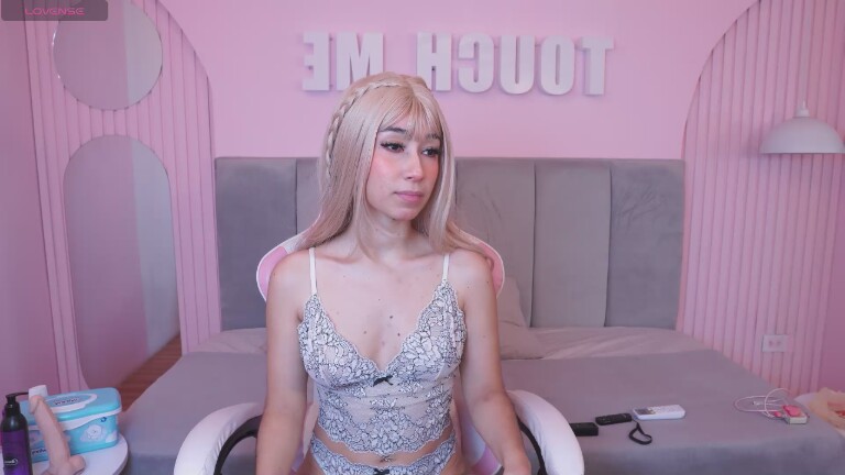 MeghanJadde's Streamate show and profile