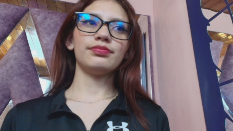 LARICSABLUE's Streamate show and profile