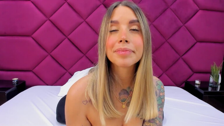 AlessaMills's Streamate show and profile