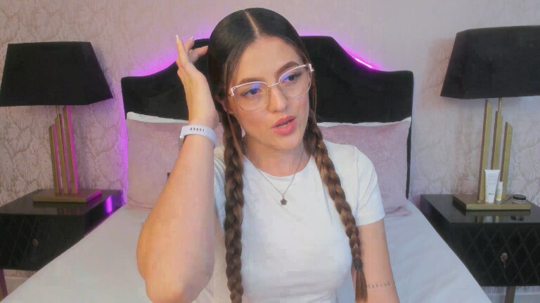 AlicceGray's Streamate show and profile