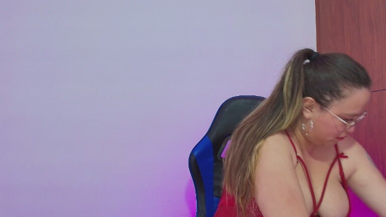 Emma_Sanin's Streamate show and profile