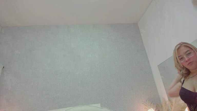 Lulubonny's Streamate show and profile