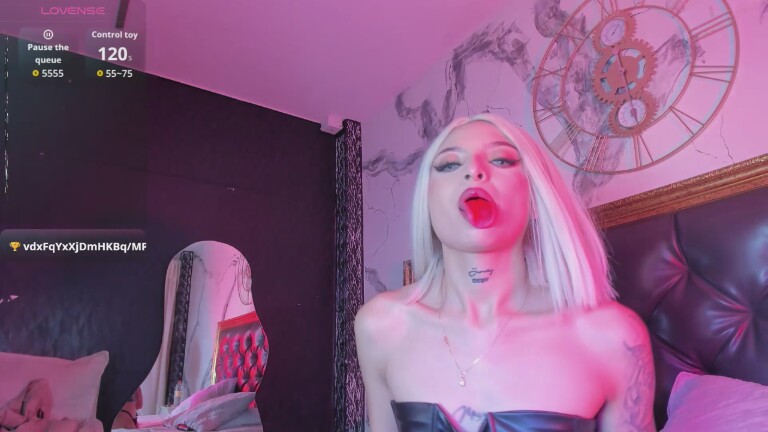 VictoriaRossX's Streamate show and profile