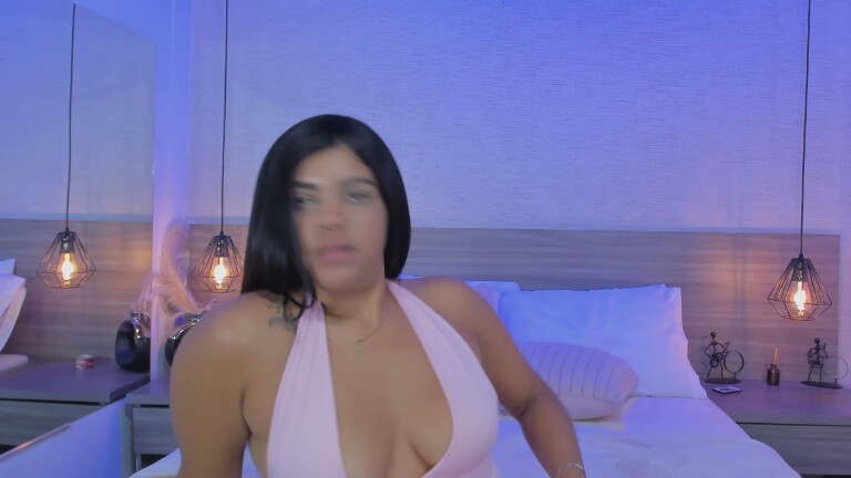 Alma_Laurent's Streamate show and profile