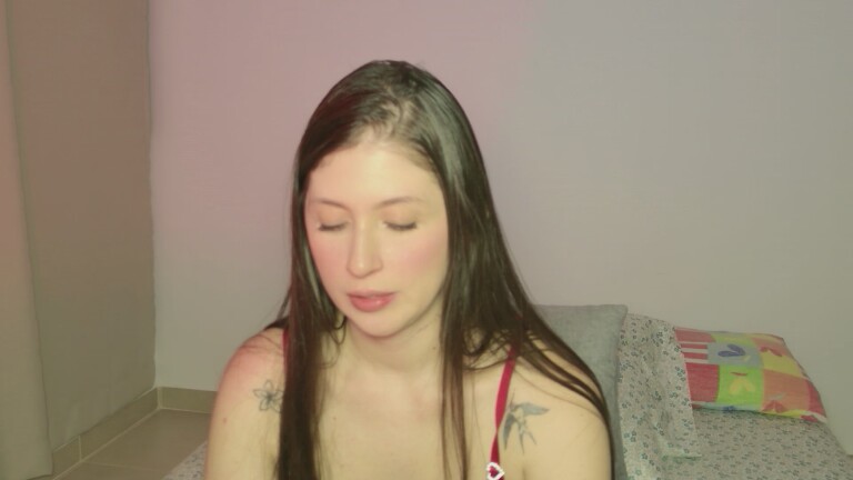 EmmaShaykk's Streamate show and profile