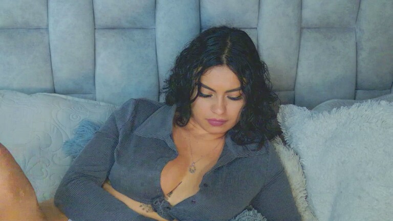 MaiaCooper's Streamate show and profile