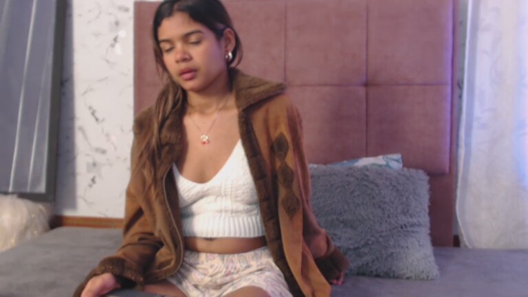 Daniela_Lunax's Streamate show and profile