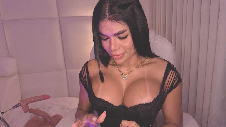 Amylewiss's Streamate show and profile