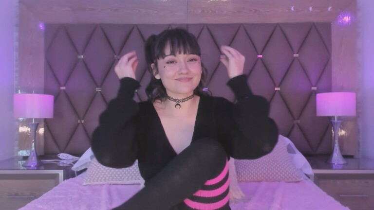 EmilyBroks's Streamate show and profile