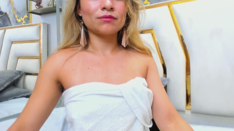 nalarosse's Streamate show and profile