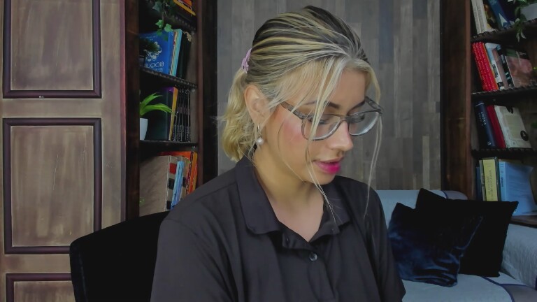 MeliGrey's Streamate show and profile