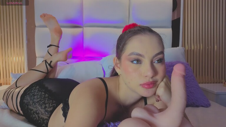 Greta_Petite's Streamate show and profile