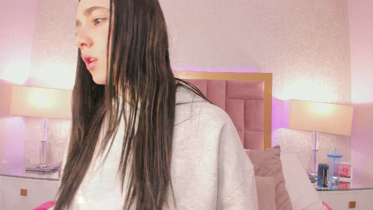 Sophiie_Collins's Streamate show and profile