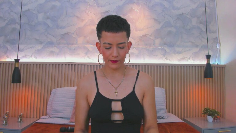 ZoeHenao's Streamate show and profile