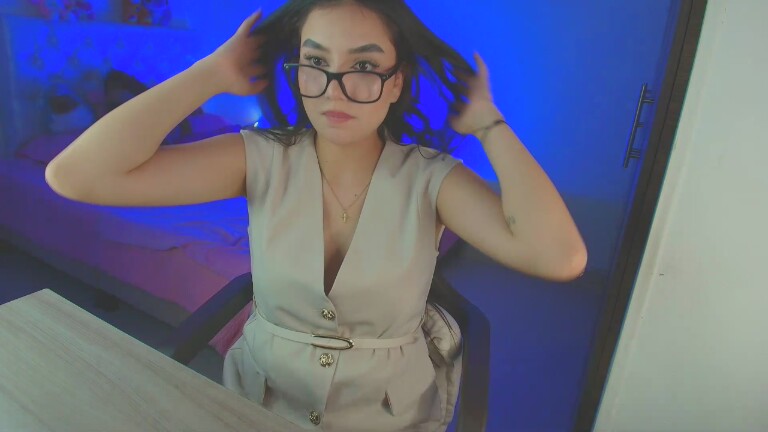 Kaara_Coopper's Streamate show and profile