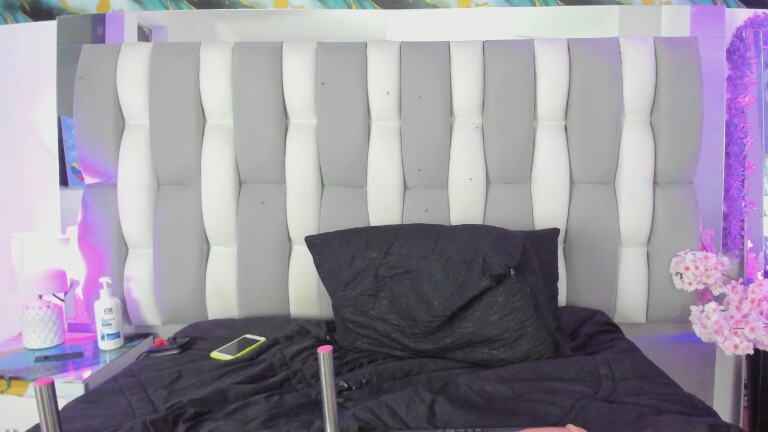 DiazIsa_s's Streamate show and profile