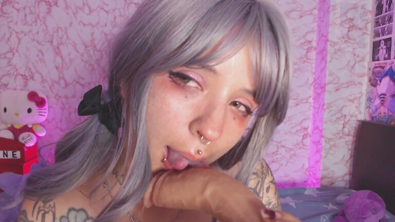 AriYokai's Streamate show and profile