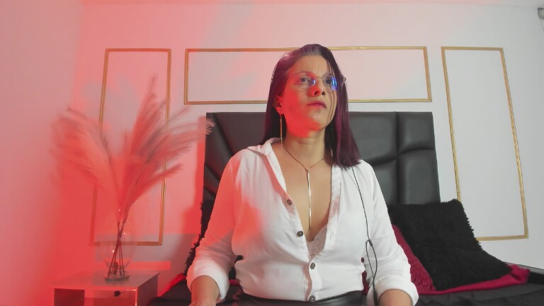 AdaMclaine's Streamate show and profile