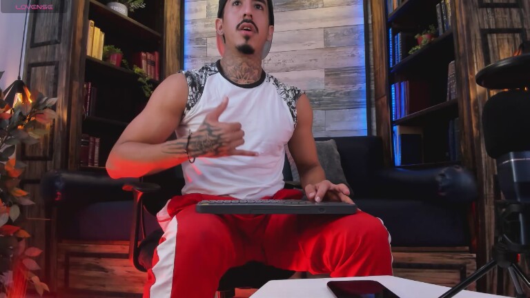 Donovan_Desmond's Streamate show and profile