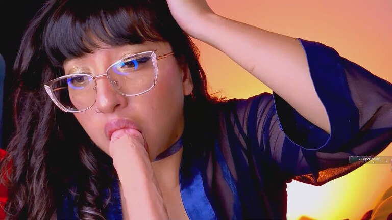 piaf_cute's Streamate show and profile