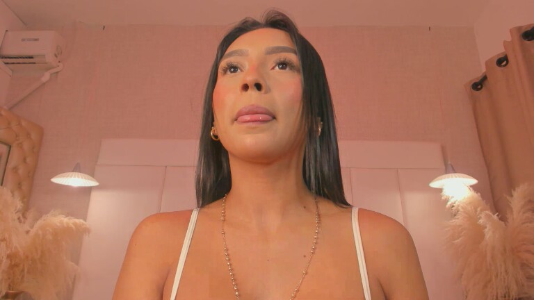 NikoJhon's Streamate show and profile