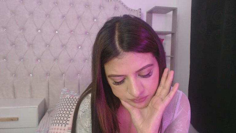 Abril_Foxxx_Squirt's Streamate show and profile